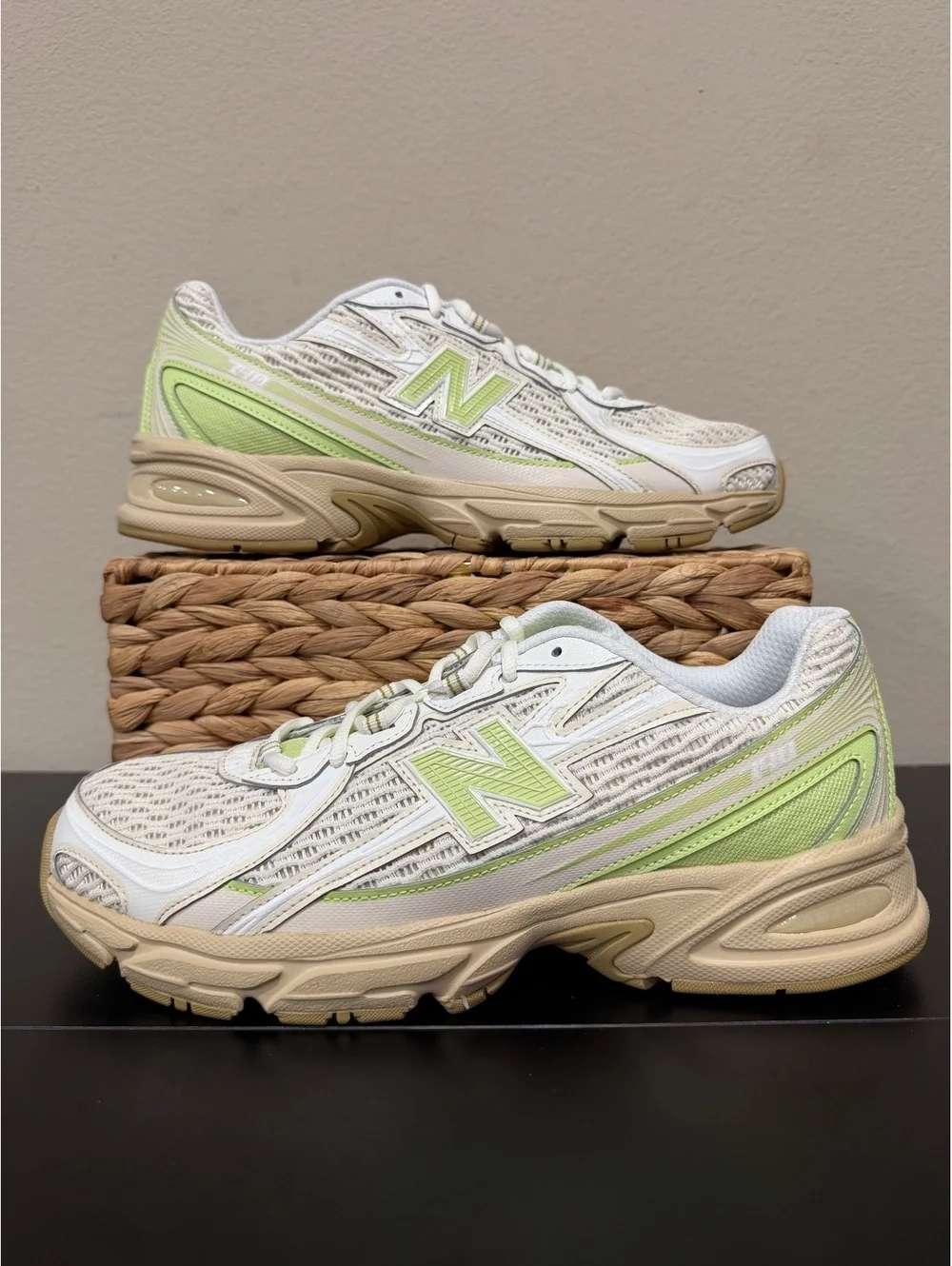 Size 10 - New Balance 740 “Dry Lime”